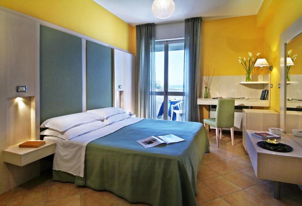 Alexandra Plaza Hotel Riccione Exterior photo
